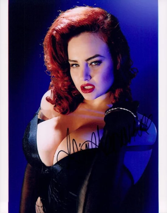 Gia Genevieve autograph