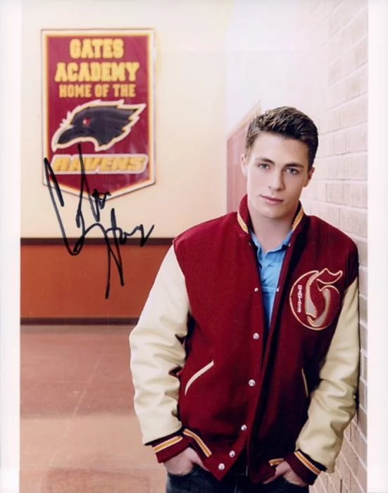 Colton Haynes autograph
