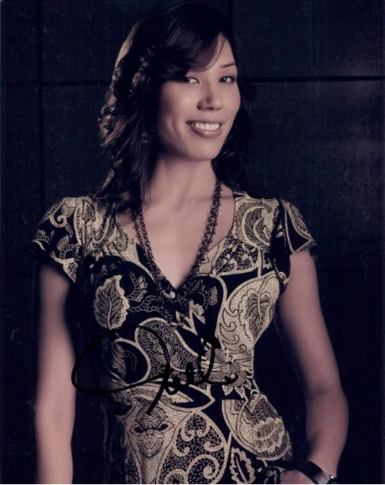 Michaela Conlin autograph