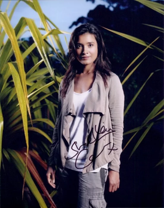 Shelley Conn autograph