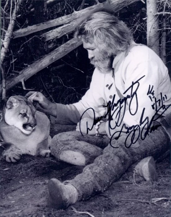 Dan Haggerty autograph