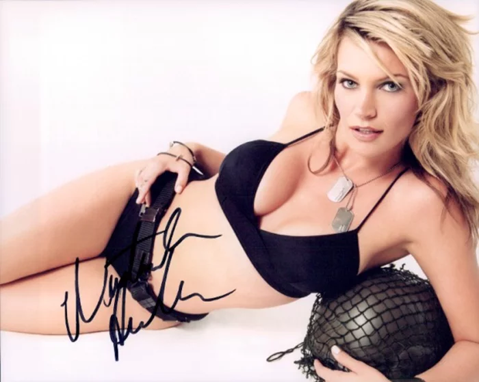 Natasha Henstridge autograph