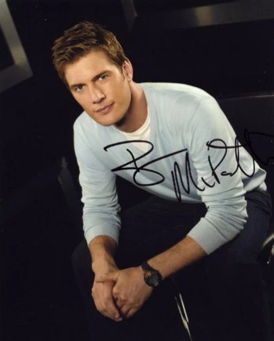 Ryan McPartlin autograph