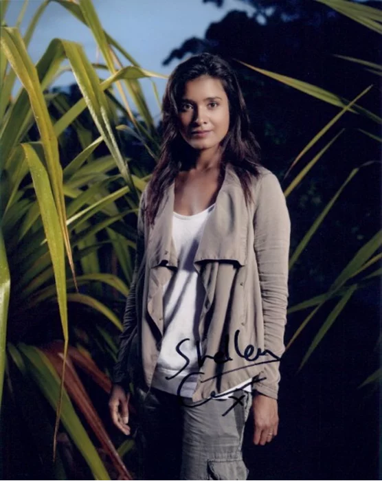 Shelley Conn autograph