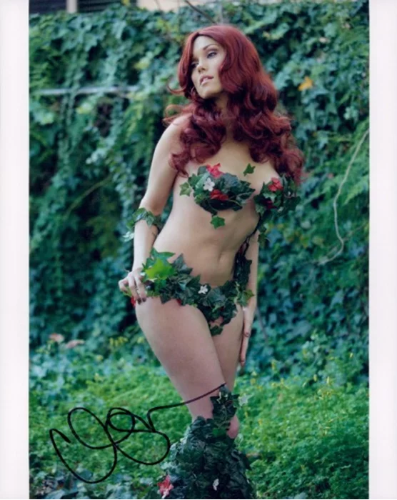 Clare Grant autograph