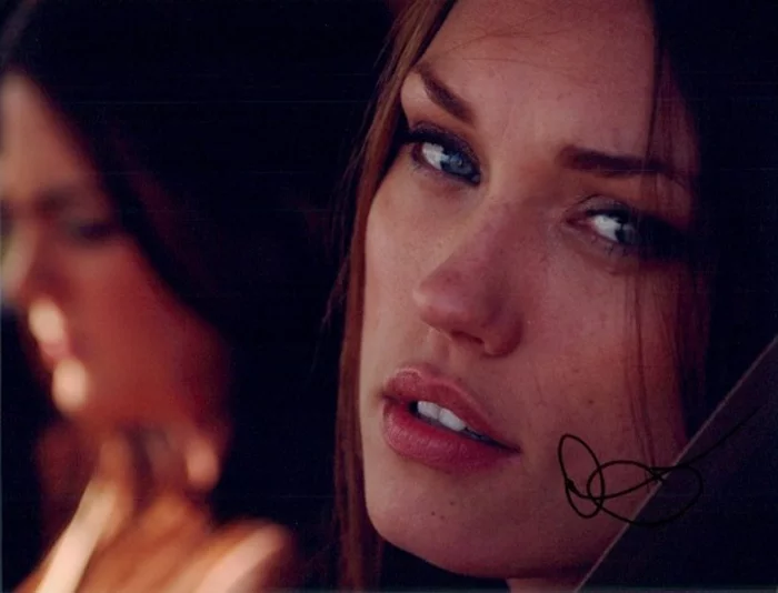 Clare Grant autograph