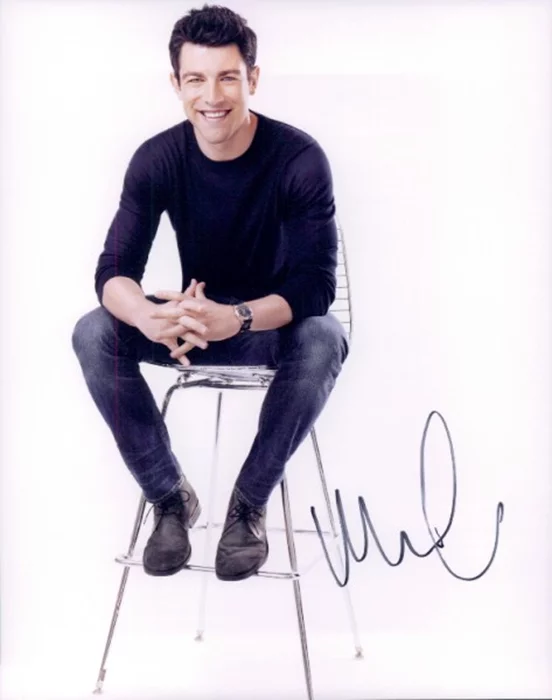 Max Greenfield autograph