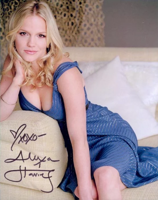 Alexa Havins autograph