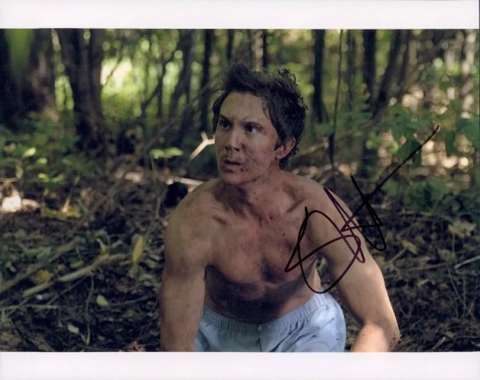 Sam Huntington autograph