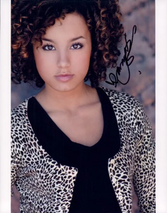 Savannah Jayde autograph