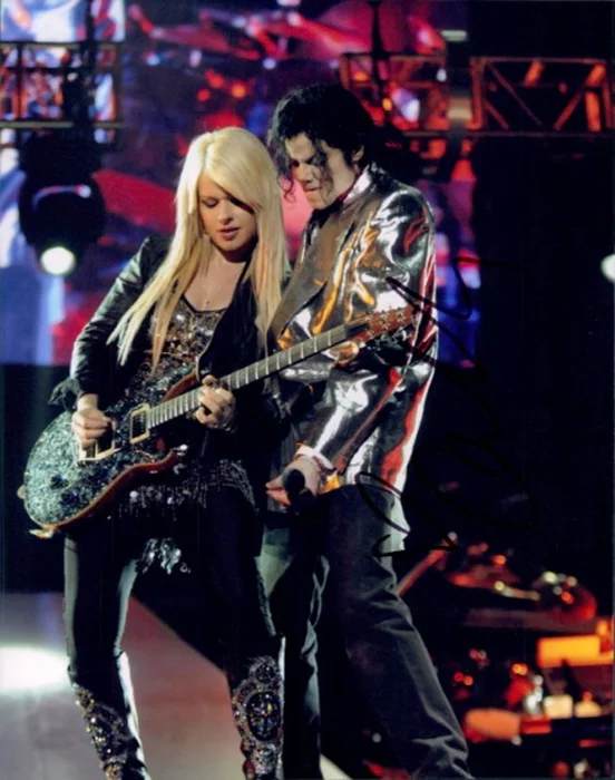 Orianthi Panagaris autograph