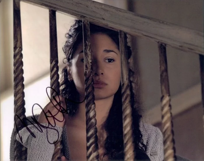 Meaghan  Rath autograph