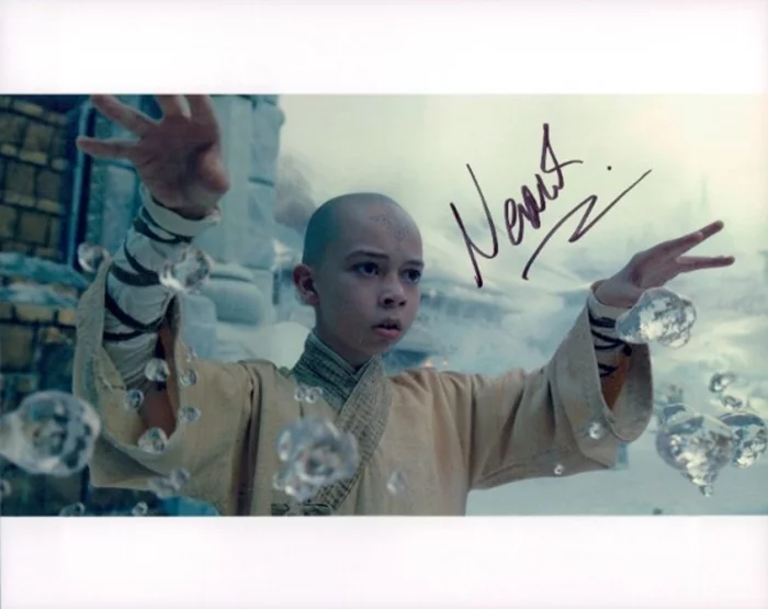Noah Ringer autograph