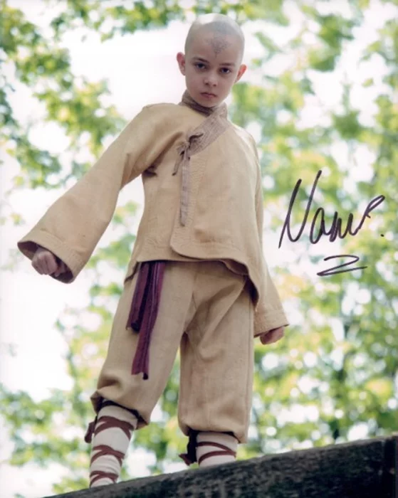 Noah Ringer autograph