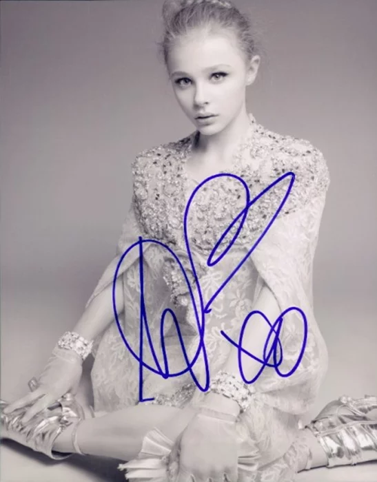 Chloe Moretz autograph