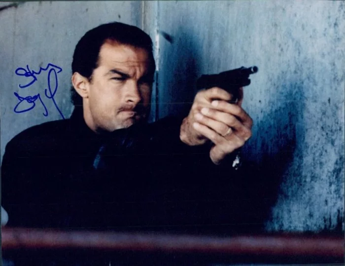 Steven Seagal autograph