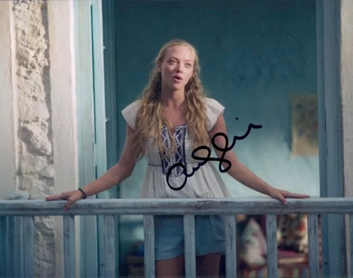 Amanda Seyfried autograph