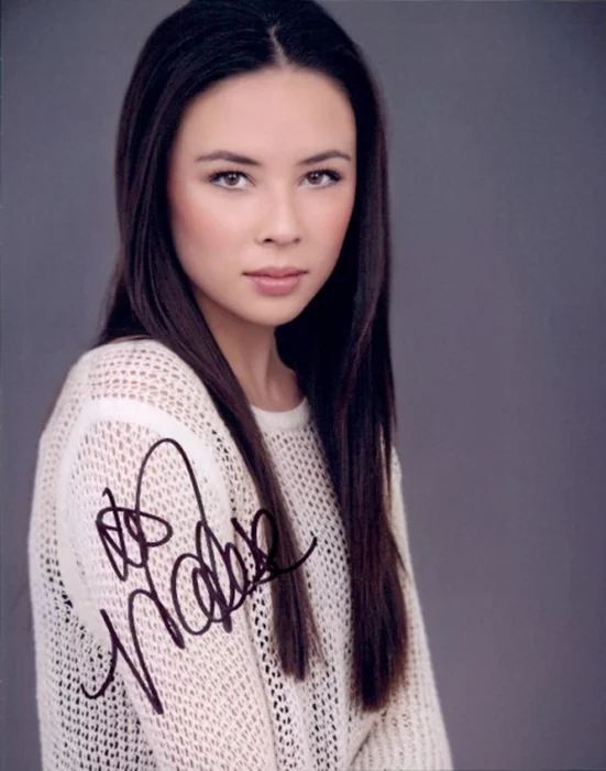 Malese Jow autograph