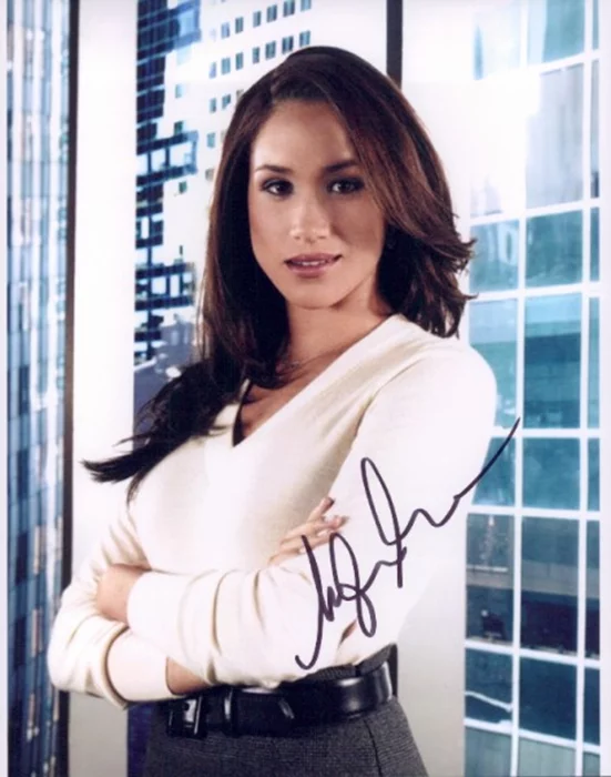 Meghan Markle autograph