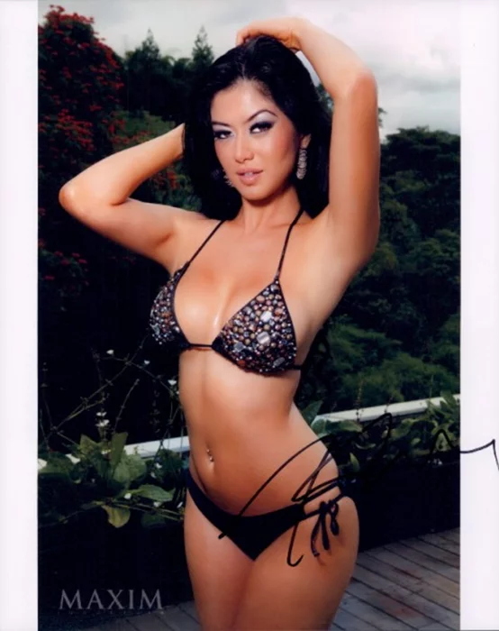 Kim Lee autograph