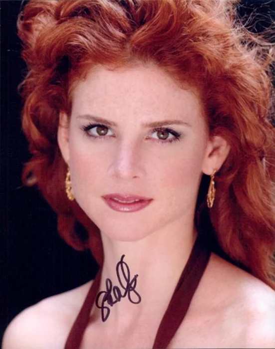 Sarah Rafferty autograph