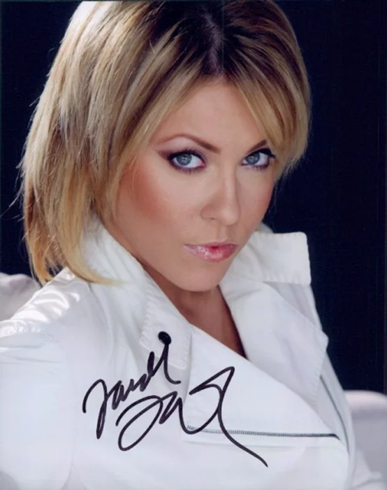 Farah Fath autograph
