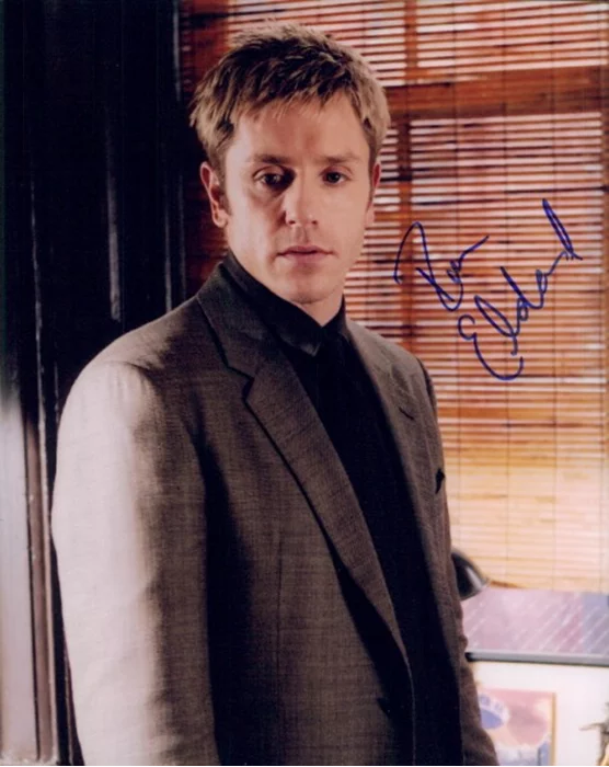 Ron Eldard autograph