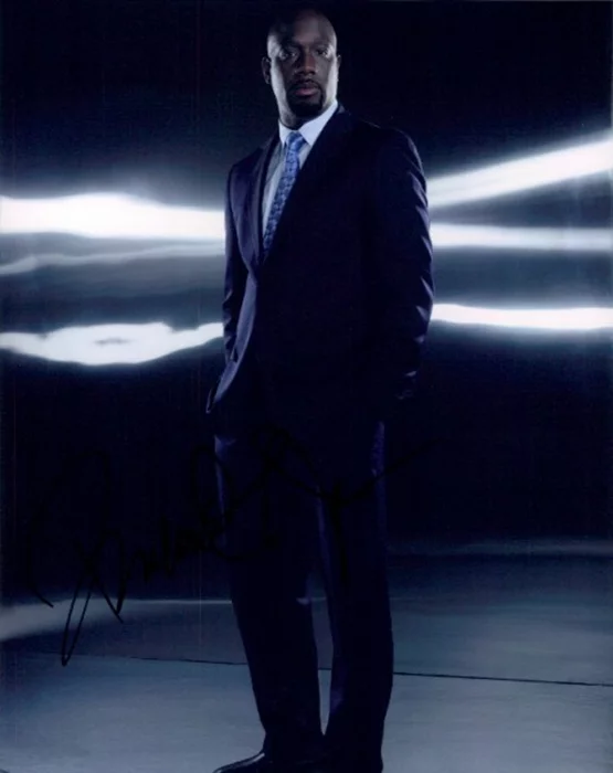 Richard T. Jones autograph