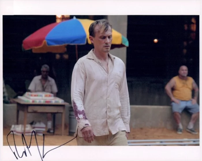 Robert Knepper autograph