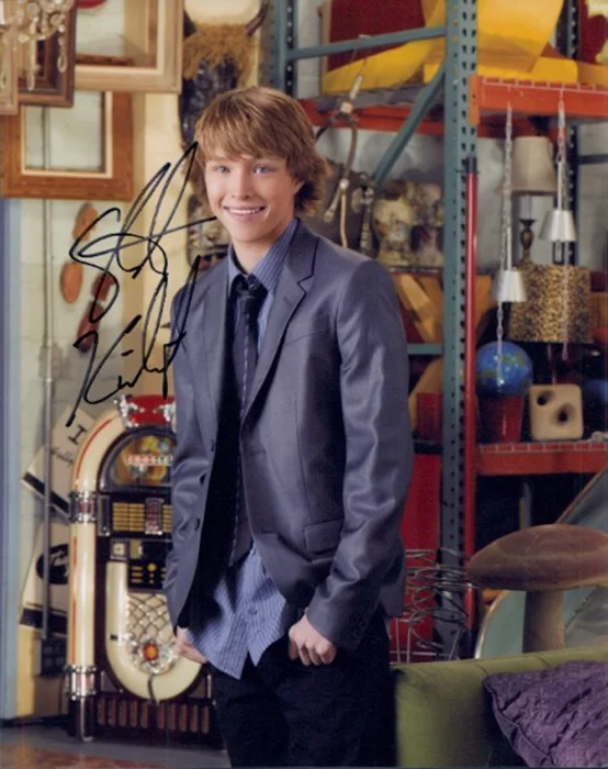 Sterling Knight autograph