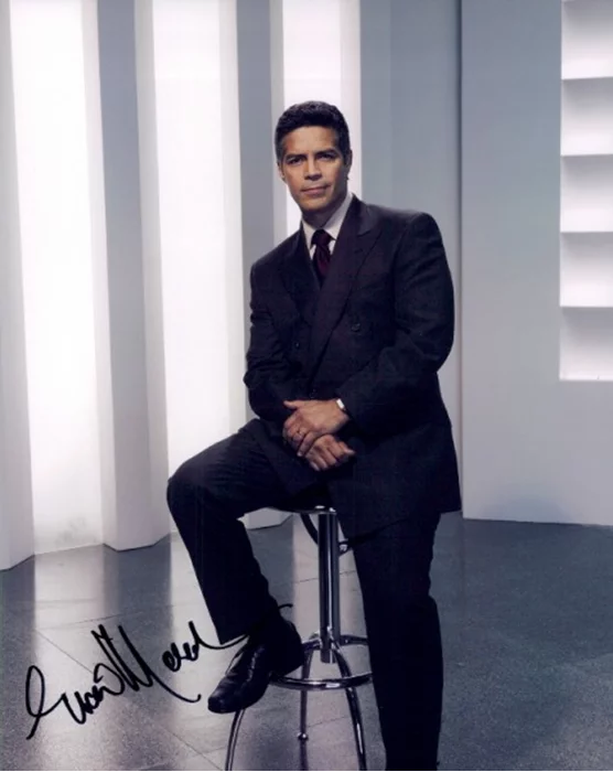 Esai Morales autograph