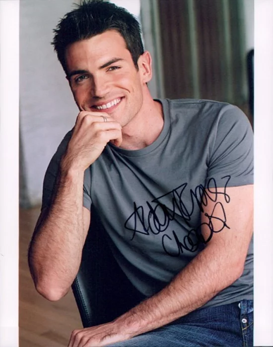 Aiden Turner autograph