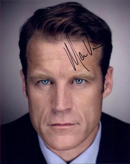 Mark Valley autograph