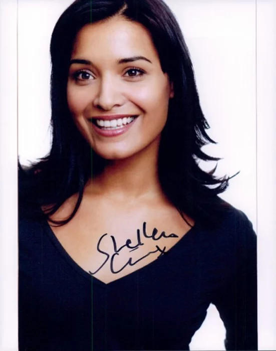 Shelley Conn autograph