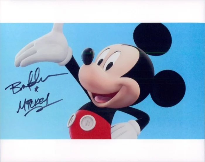 Bret Iwan autograph