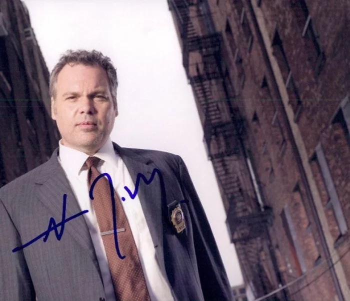 Vincent D'Onofrio autograph