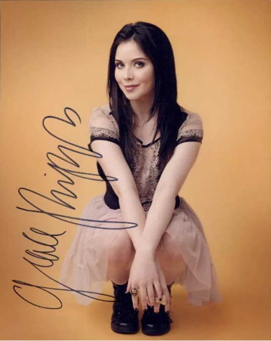 Grace Phipps autograph