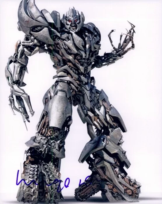 Hugo Weaving autograph