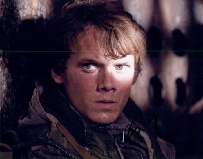 Anton Yelchin autograph