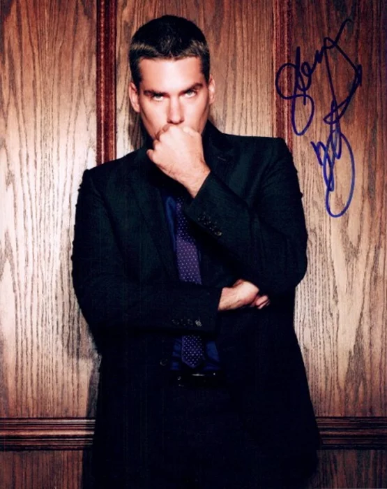 Glenn Fitzgerald autograph