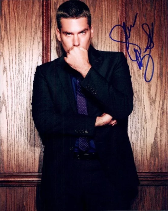 Glenn Fitzgerald autograph