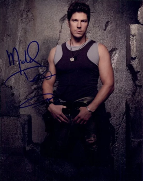 Michael Trucco autograph