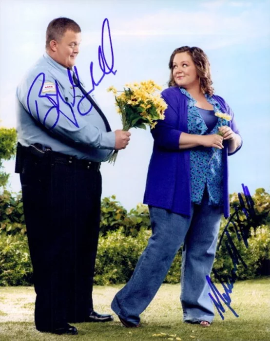 Mike & Molly autograph
