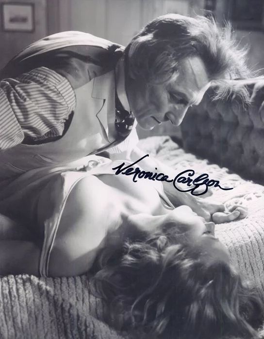 Veronica Carlson autograph