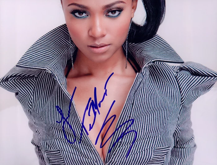 Teairri Mari autograph
