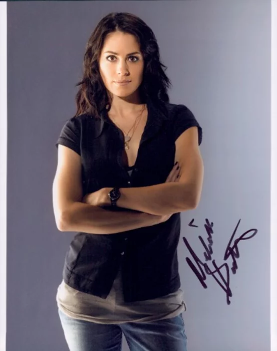 Michelle Borth autograph