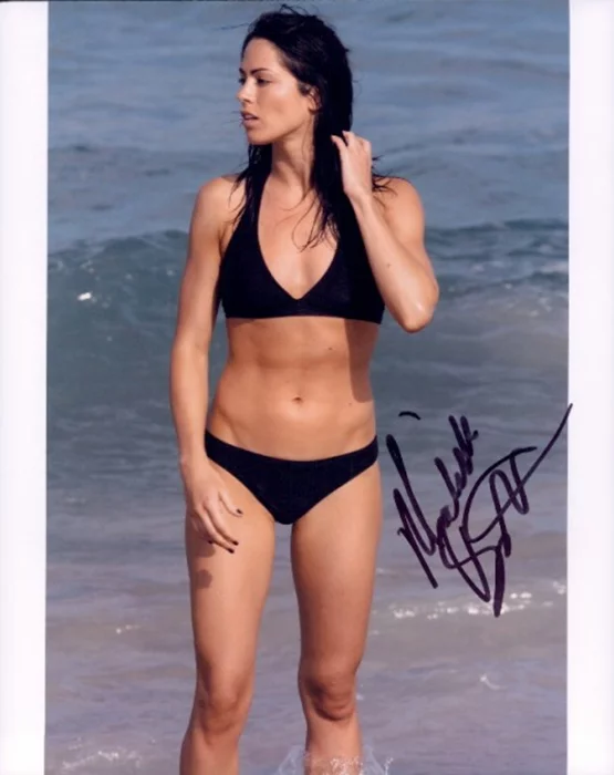 Michelle Borth autograph