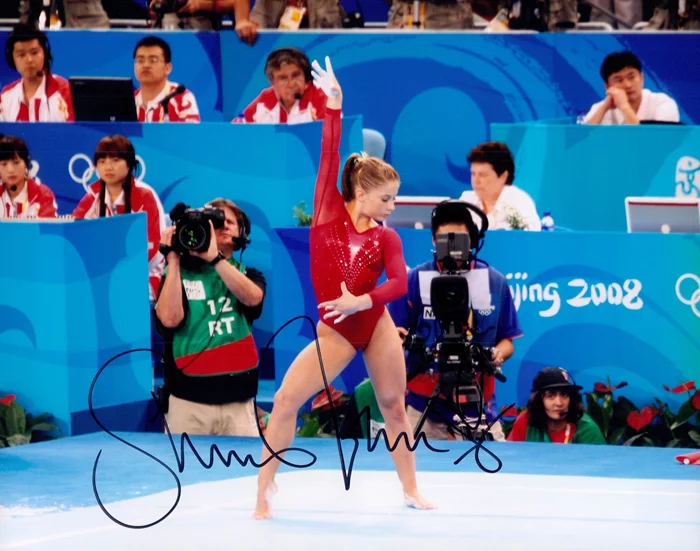 Shawn Johnson autograph