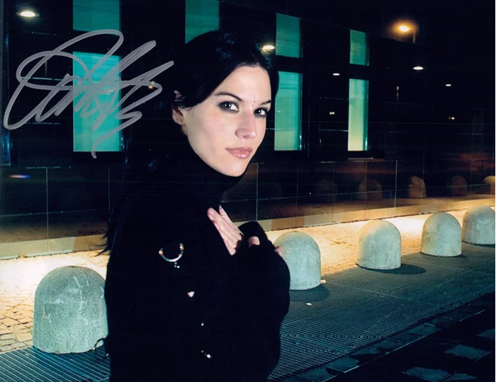 Cristina Scabbia autograph