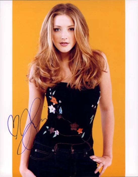 Jennifer Finnigan autograph
